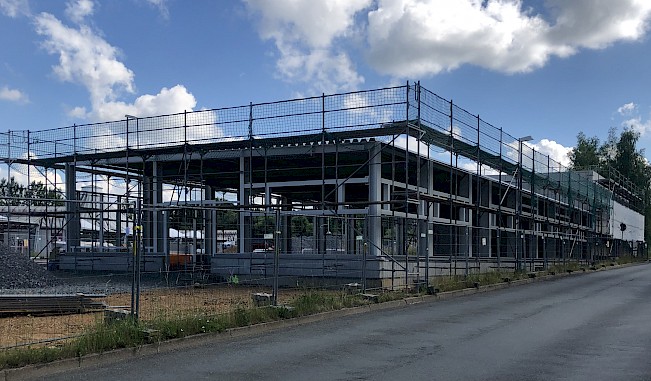 Unterstellhalle